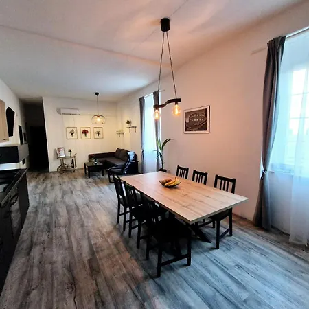 Apartment Holiday Apartment Pula
